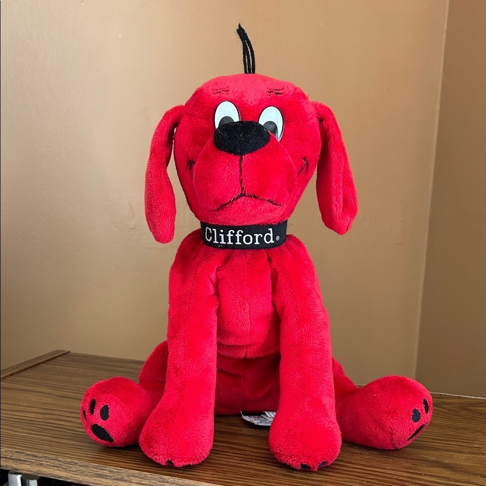 Scholastic Clifford Red Plush Dog Toy 2013 10 inches